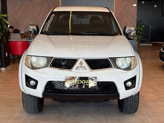 MITSUBISHI L200 TRITON 3.2 HPE 4X4 CD 16V TURBO INTERCOOLER DIESEL 4P MANUAL